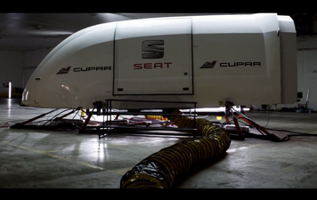 Video: Watch as SEAT tricks two fans with a fake Leon CUPRA 280 ‘simulator’
