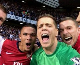 Pic: Taking on-pitch selfies is a thing now, apparently…