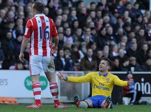 Video: Charlie Adam charged with violent conduct for this stamp on Olivier Giroud