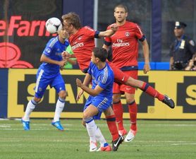 Pic: Chelsea and PSG wage incredibly petty war on Twitter ahead of big Champions League clash