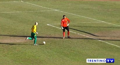 Video: Comedy own goal leads to great display of fair play in Italy