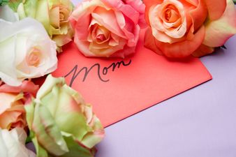 Add a personal touch this Mother’s Day with a One4all personalised greeting card & gift card