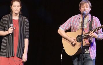 Video: Aussie comedians play 60 classic ‘90s tunes in six minutes (and rip the p*ss out of the Cranberries while they’re at it)