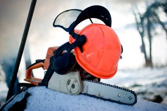 Picture: This man got a chainsaw lodged in his neck…and survived