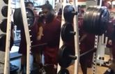 Video: College football offensive lineman squats 365kg with barely a bother on him