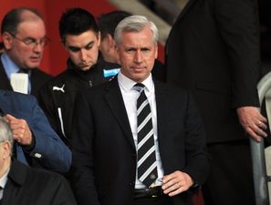 Pic: The Sunday Sun absolutely went to town on Alan Pardew with their sarcastic back page this morning