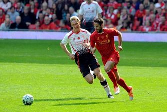 Video: Jamie Redknapp played a ridiculous rabona pass during the Hillsborough legends match yesterday