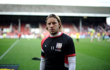 Former Manchester United jack of all trades Alan Smith doesn’t know how much money he earns