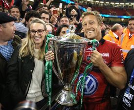 Video: Jonny Wilkinson gets rudely blanked by Billy Vunipola after the Heineken Cup Final