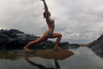 Video: Yoga instructor records her own beach-based FAIL…