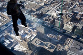Pic: Holy crap! This 103rd storey glass ledge in Chicago cracked underneath these tourists