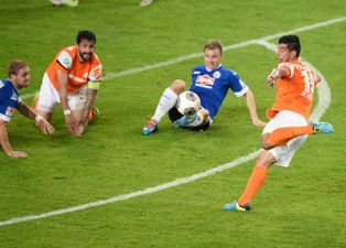 GIF: Check out this last-minute, promotion-winning goalazo from Germany