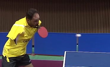 Video: This amazing man with no hands is way better at table tennis than you…
