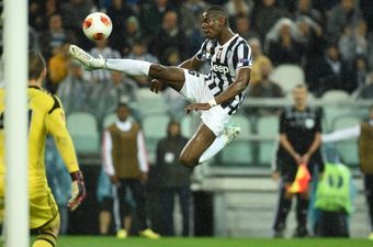 Vine: Slightly unnecessary but very impressive piece of skill from Paul Pogba last night