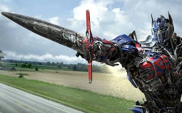 Pic: Optimus Prime looks like a complete badass in these brilliant new posters for Transformers: Age Of Extinction