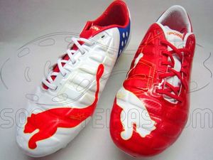 Pics: What do you make of these ‘Arsenal inspired’ boots by PUMA