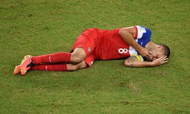 Vine: Clint Dempsey cops a massive kick in the head