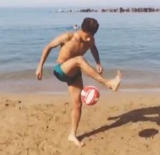 Video: Check out Hachim Mastour’s absolutely ridiculous beach football skills