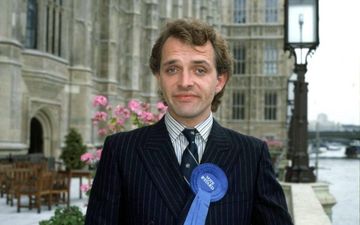 Pic: Fan pays tribute to comedian Rik Mayall in a way the Bottom star would have loved