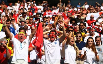 Chicago Town Take Away Slice of the Action: Check out this brilliant banner at the England game