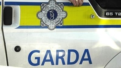 Gardaí investigate after a man is robbed at gunpoint by another man dressed as a woman