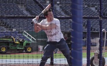 Video: Jonny Knoxville, Paul Rudd and Jason Sudekis took part in a major league baseball batting practice and it wasn’t pretty