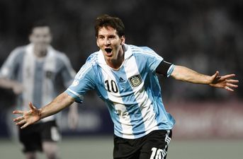 Vine: “We’re not worthy” – Trinidad and Tobago player bows down to Messi before match