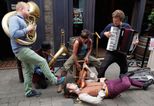 Tullamore D.E.W. and street performers light up Dublin at youbloom 2014