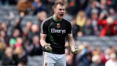 Pic: Mayo’s Rob Hennelly posts a very different kind of GAA selfie