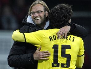 Video: Jurgen Klopp is asked by a journalist if he’s learning Spanish and his response is absolute gold