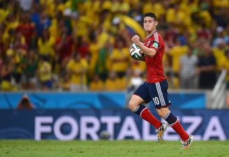 Vine: Anyone spot the giant locust on James Rodriguez after he scored his penalty against Brazil
