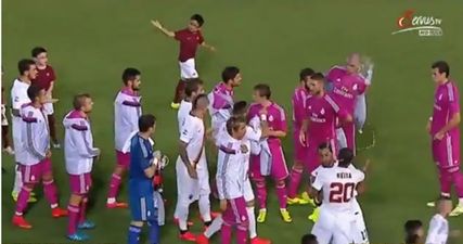 Video: Roma’s Seydou Keita refuses to shake Pepe’s hand and throws a water bottle at him