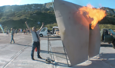 That’s Gas! English inventor creates giant ‘fart machine’ in order to fart at France