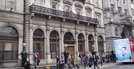 Pics: Man on roof of Abercrombie & Fitch causes traffic lock down on Dame Street
