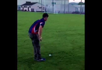 Video: This unbelievable one-handed sideline cut will leave you speechless