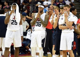 Vine: Paul George suffers horrific leg break while playing for Team USA [Graphic content]