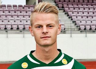 Vine: And the award for ‘Outstanding Open Goal Miss Of The Year’ goes to…