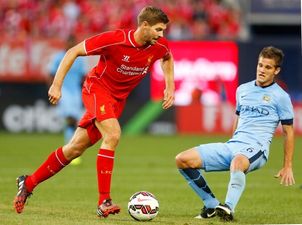 Pic: Steven Gerrard posts a picture of the Liverpool team on the beer in New York
