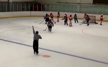 Video: Female Russian under-16 hockey player viciously breaks stick over American opponent’s head