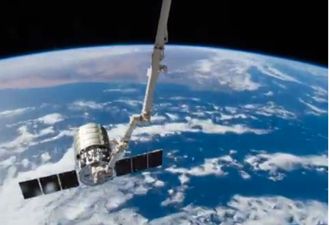 Vine: This is easily the most incredible time-lapse vine from space you’ll see today