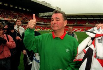 Pic: Nottingham Forest fans pay a lovely tribute to Brian Clough by wearing green jumpers against Spurs