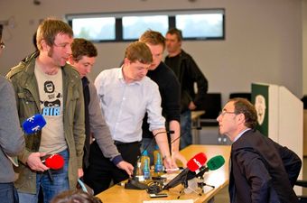Video: Martin O’Neill ripped the piss out of Irish journalists’ dress sense at today’s press conference
