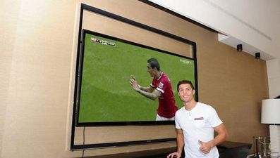 Cristiano Ronaldo celebrating Angel di Maria’s first Man United goal? Afraid not, it’s a fake…