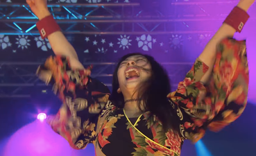 Video: Japanese teenager wins 2014 Air Guitar World Championship