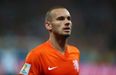 Pic: Wesley Sneijder refuses to be upstaged by surprisingly tall Czech mascot
