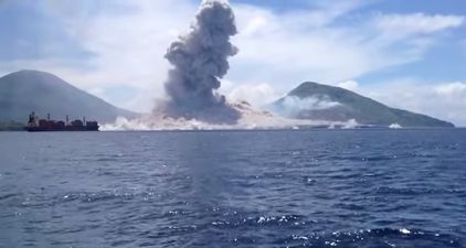 Video: Holidaymaker captures the moment a volcano erupts in Papua New Guinea