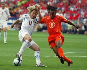 Video: 10 years ago, Holland and the Czech Republic played one of the greatest games in football history