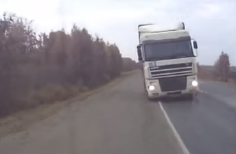 Video: Russian driver attempts ridiculous overtake and is lucky to come out of it alive