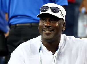 Michael Jordan takes over Charlotte Hornets’ Twitter account for the day