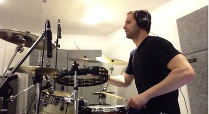 Video: Chelsea’s Petr Cech brilliantly covers Foo Fighters ‘Walk’ on the drums